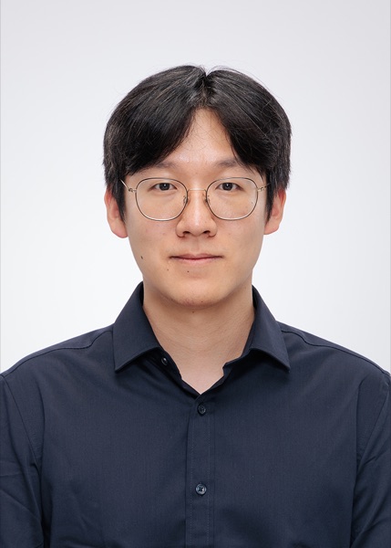 Hunjun Lee